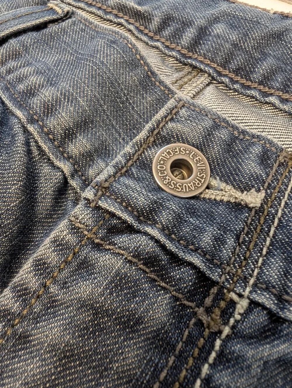 Levis classic blue